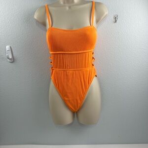 Vrtige women’s one piece bathing suit, size small